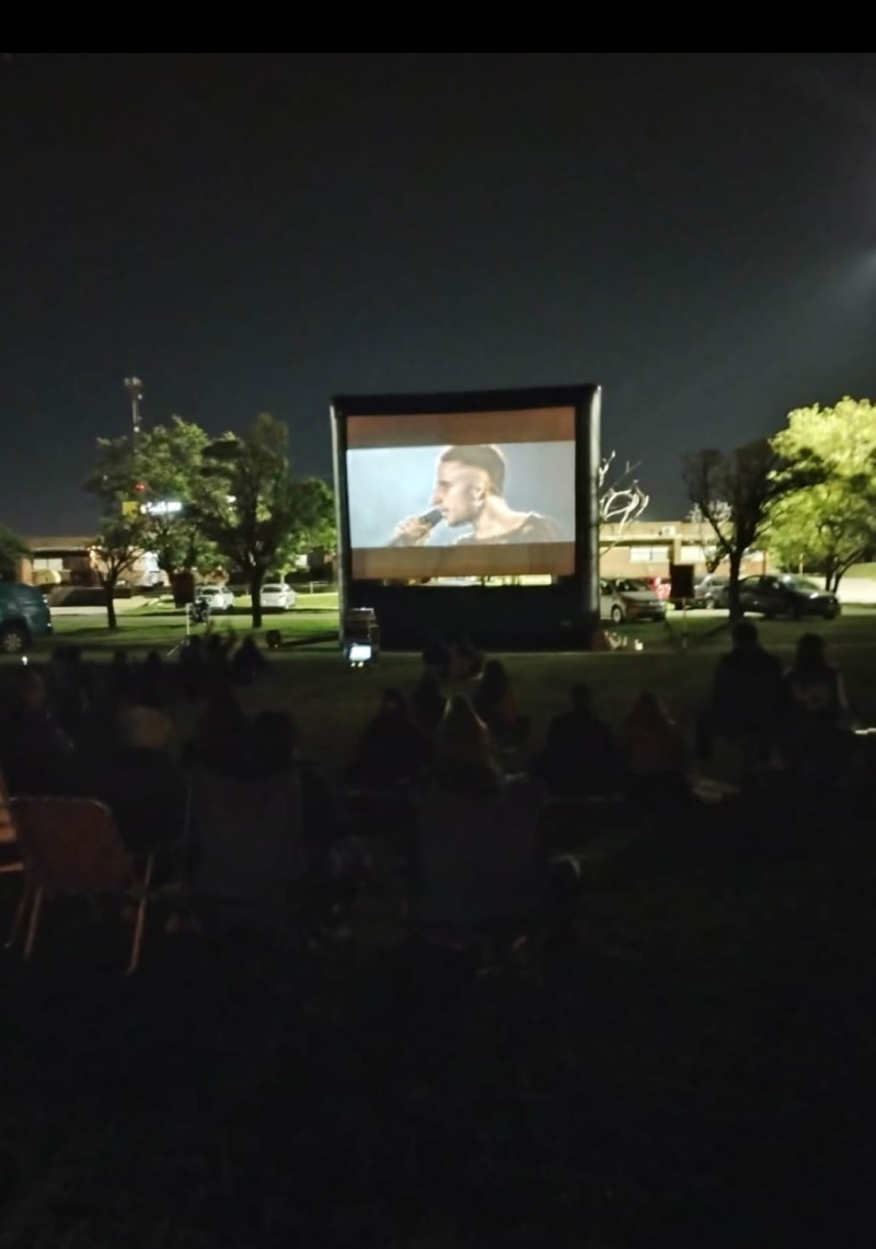 El Cine Mvil recibi a los estudiantes de la Unicen